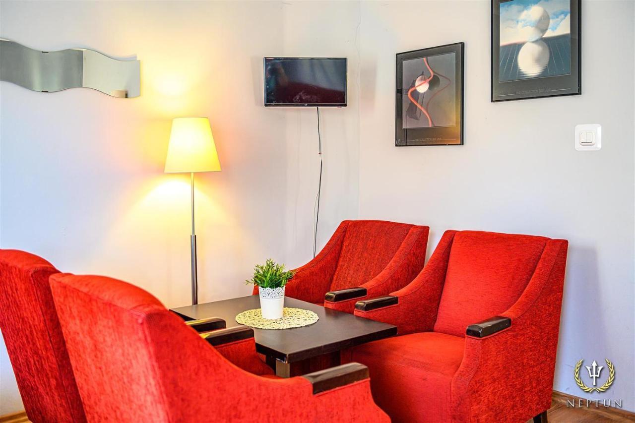 Hotel Neptun Ψ à Jastrzębia Góra Extérieur photo